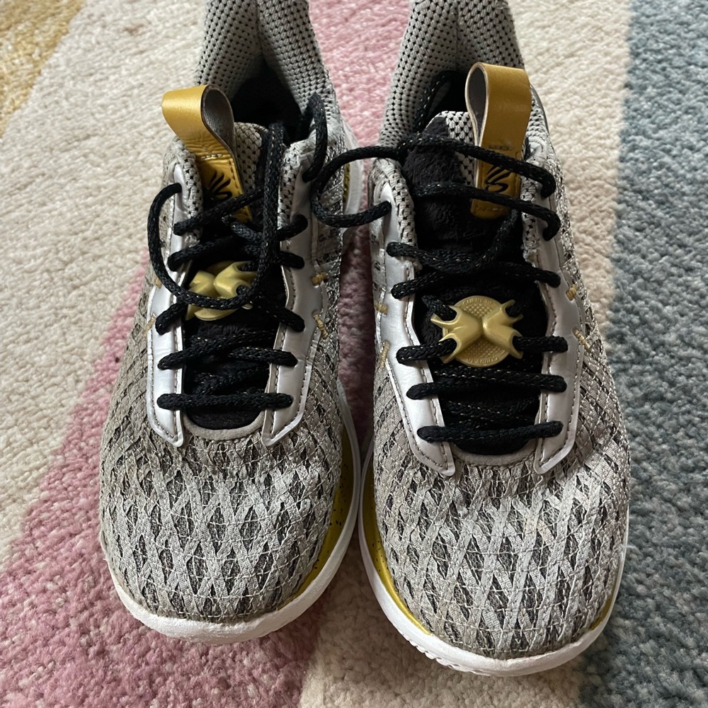 Curry Underarmour Gray and Yellow Sneakers